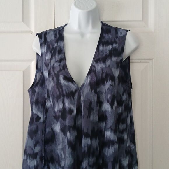 BCBGMaxAzria handkerchief high low sleeveless dress  Sz M  NWOT - Picture 4 of 8